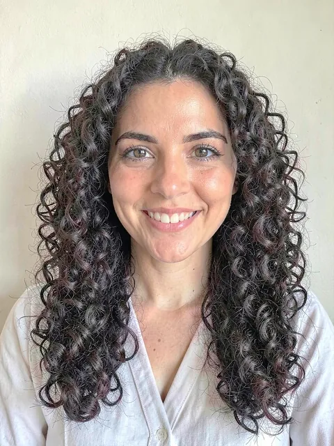 Preview: Defined curls, shaped